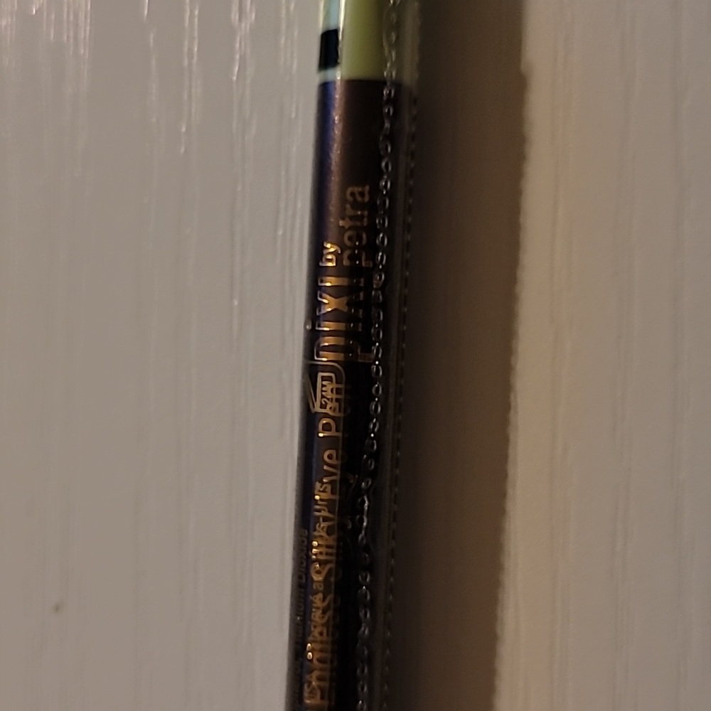 Pixi by Petra 🖤 eyeliner
